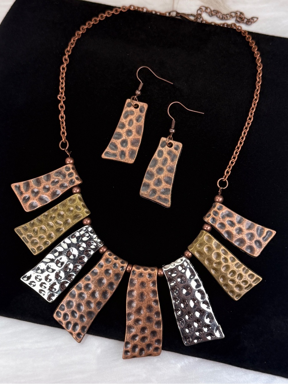 Hammered Modernist Choker Necklace + Earrings set